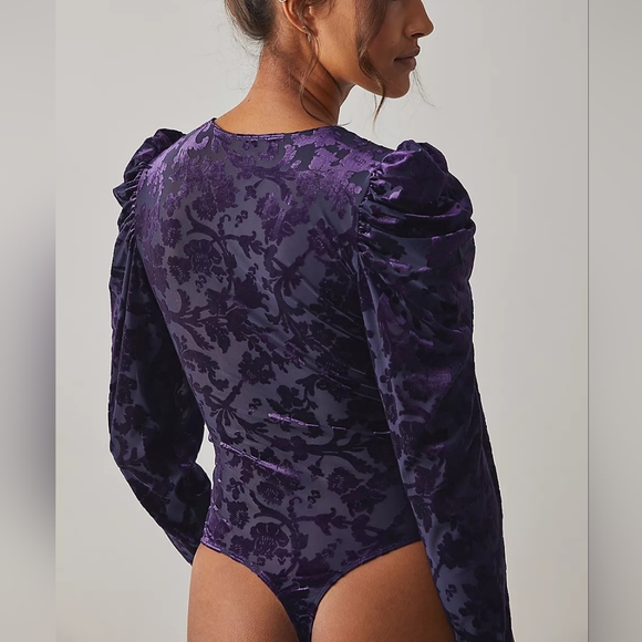 Free People Magic Hour Velvet Bodysuit Sizes L - Picture 2 of 7